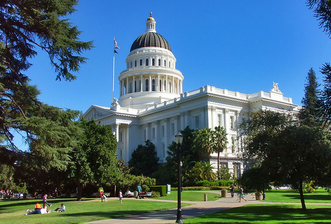 Ban On 'Gay Panic' Defense Passes California Assembly, Heads To Governor