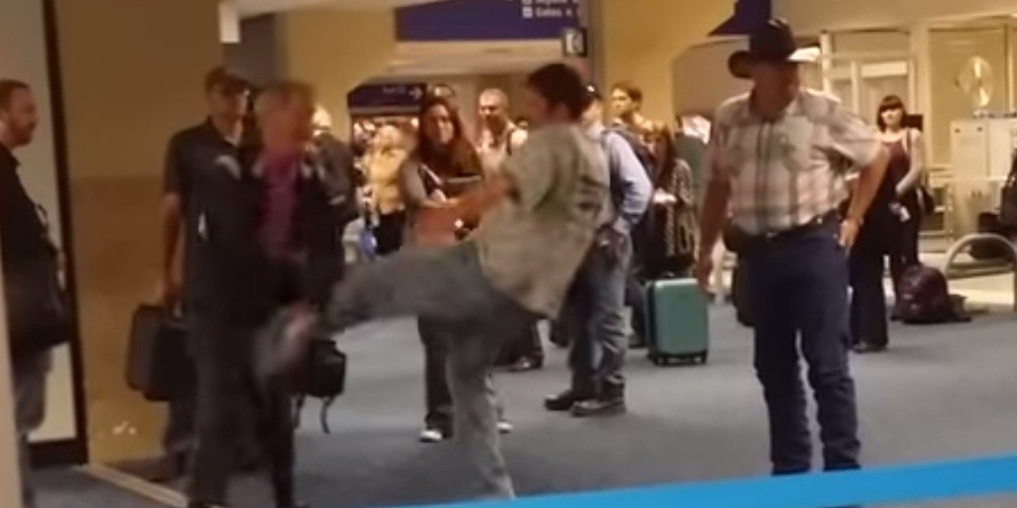 Dallas Airport Fight Caught On Video As Crowd Takes Down Angry, Ranting Homophobe